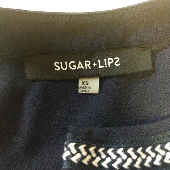 Sugar + Lips Boho Aztec Cold Shoulder Top XS - Picture 4 of 8